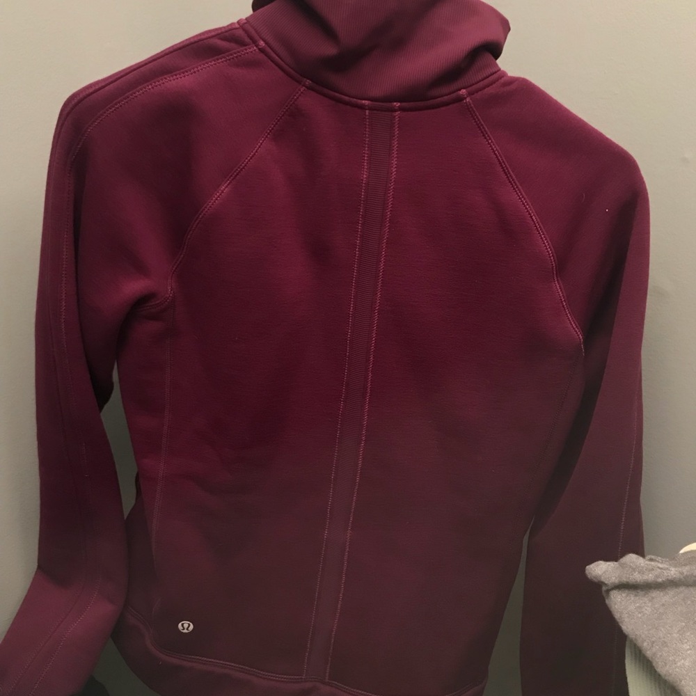lululemon jacket - Picture 3 of 4